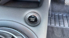 Nissan Juke 1.6 Hybrid Tekna 5dr Auto Hybrid Hatchback